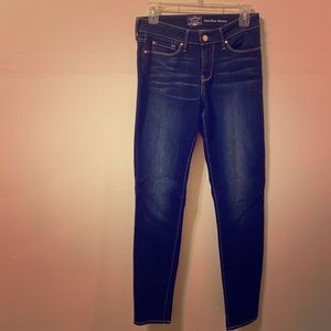 Levi Strauss Mid-Rise Skinny Jeans Size 4 Long